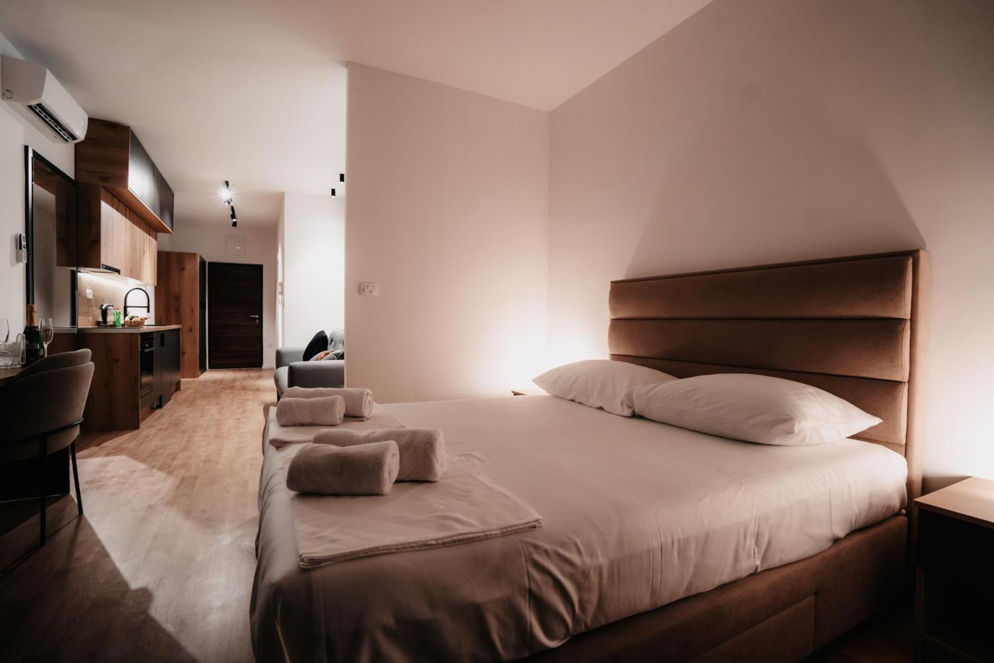 דירות מוסטר Toro Hospitality מראה חיצוני תמונה