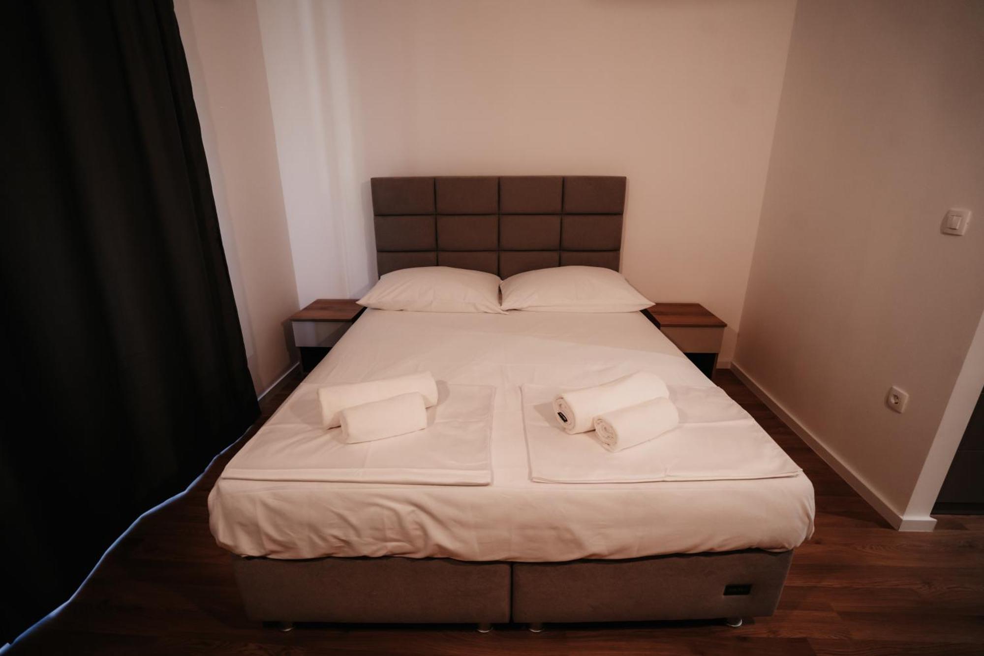 דירות מוסטר Toro Hospitality מראה חיצוני תמונה